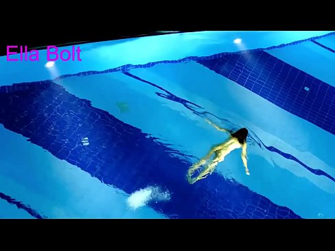 ❤️ म हेर्न रोक्न सक्दिन, जवान गोरा ELLA BOLT रिसोर्ट पूलमा नग्न पौडी खेल्दै समातियो हामीलाई % ne.redgast4asset.ru% ❌